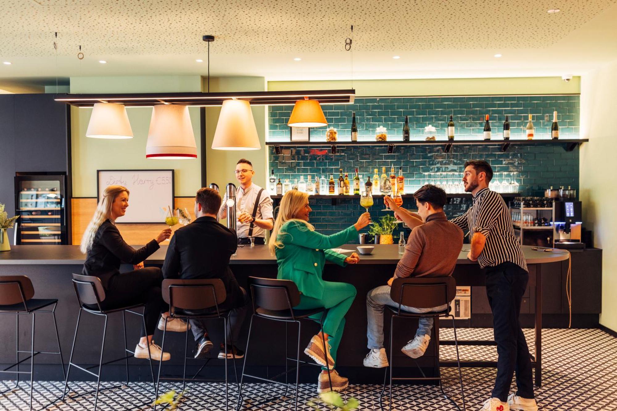 Harry'S Home Villach Hotel & Apartments Экстерьер фото