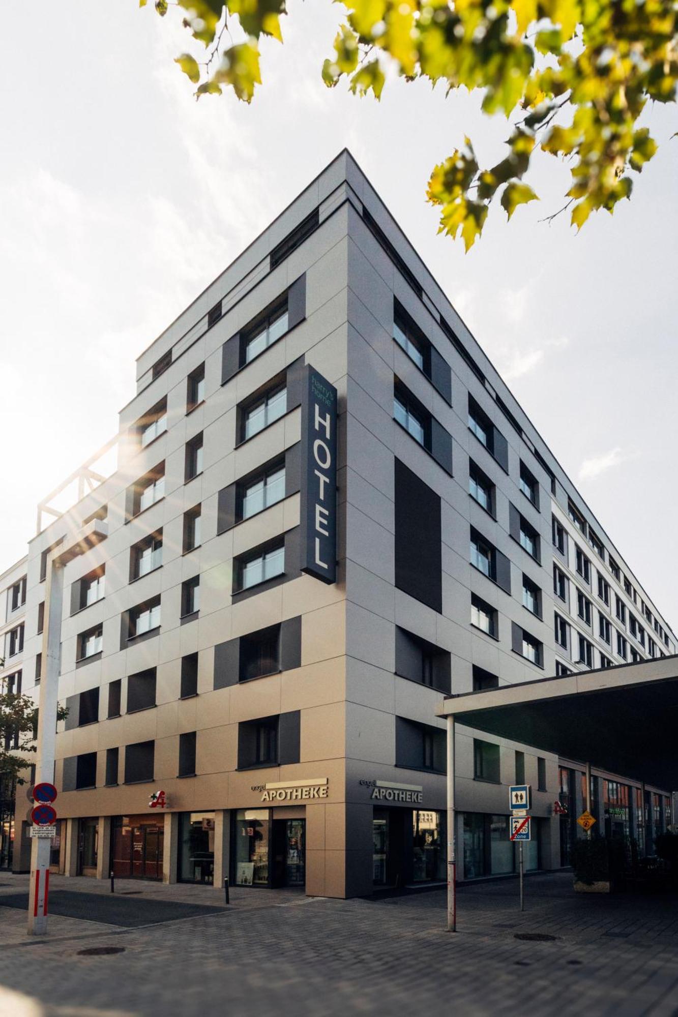 Harry'S Home Villach Hotel & Apartments Экстерьер фото